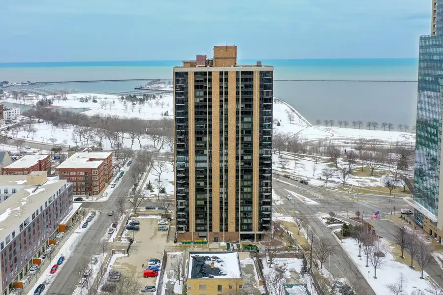 929 N Astor STREET #1506-08, Milwaukee, WI 53202 - #2