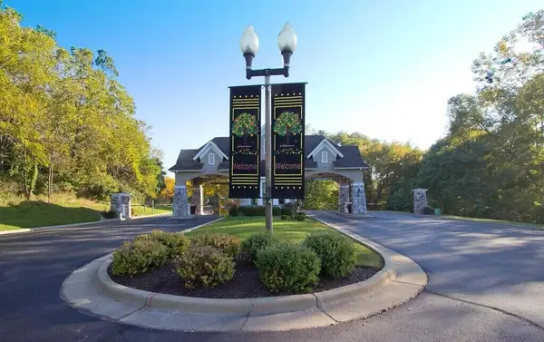 743 Eagleton DRIVE, Lake Geneva, WI 53147