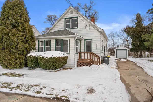 925 Harding AVENUE, Waukesha, WI 53186