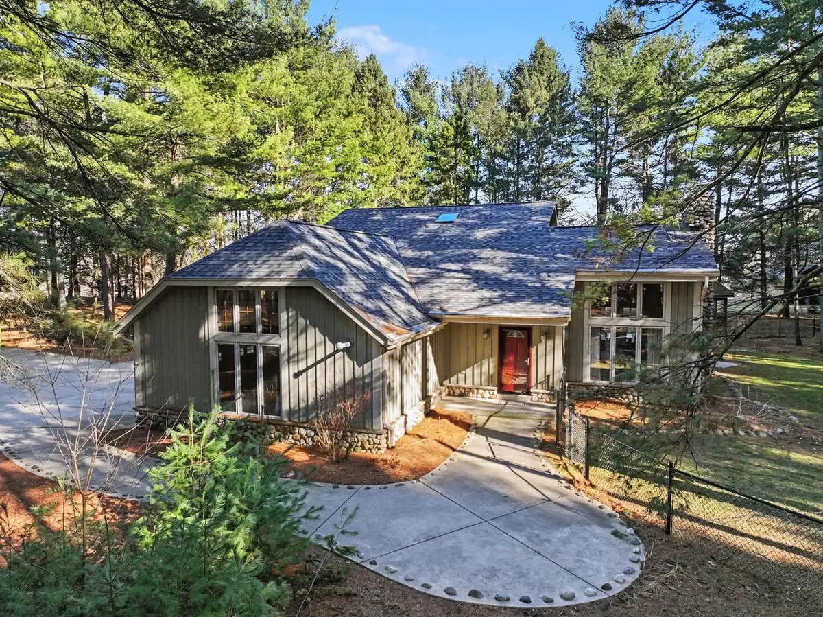 540 Mccarthy DRIVE S, Hartford, WI 53027 - #1