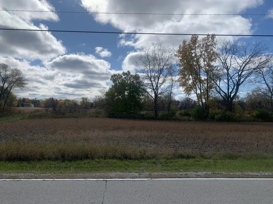 3431 E FITZSIMMONS ROAD, Oak Creek, WI 53154 - #3