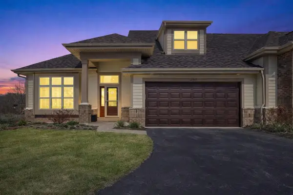 21965 W North AVENUE, Brookfield, WI 53045