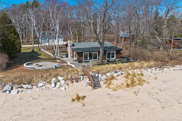 6576 Silver BEACH N #6577, Cedar Grove, WI 53013