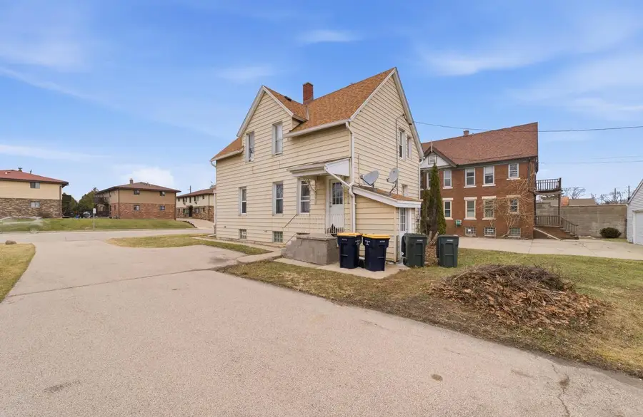 2316 S 84th STREET, West Allis, WI 53227 - #3