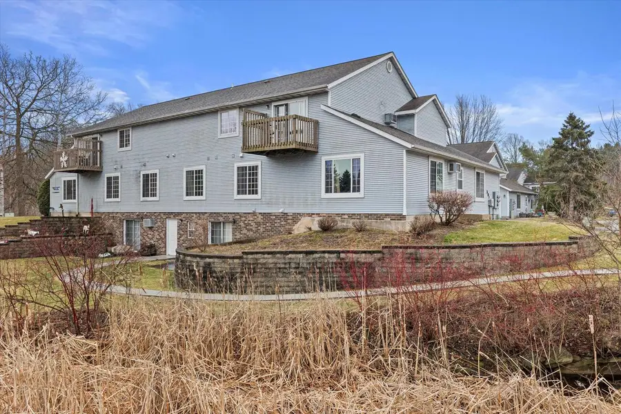 501 Slinger ROAD E #1, Slinger, WI 53086 - #2