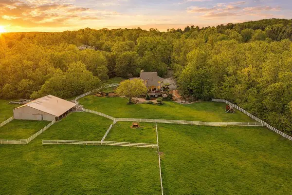 1507 Saint Augustine ROAD, Hartford, WI 53027