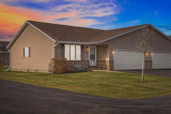 1009 Whispering Winds PLACE, Onalaska, WI 54650