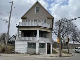 2475 Hopkins STREET, Milwaukee, WI 53206 - #1