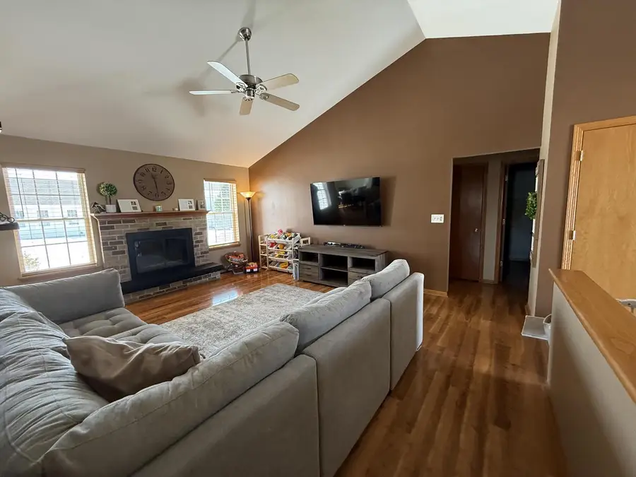 1418 Center STREET, Hartford, WI 53027 - #3