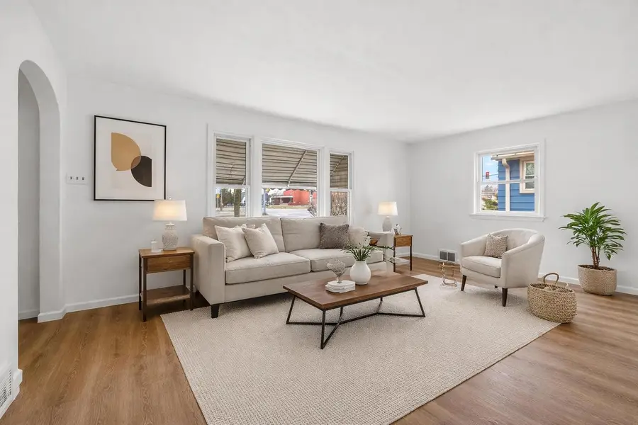 6726 W Silver Spring DRIVE, Milwaukee, WI 53218 - #2