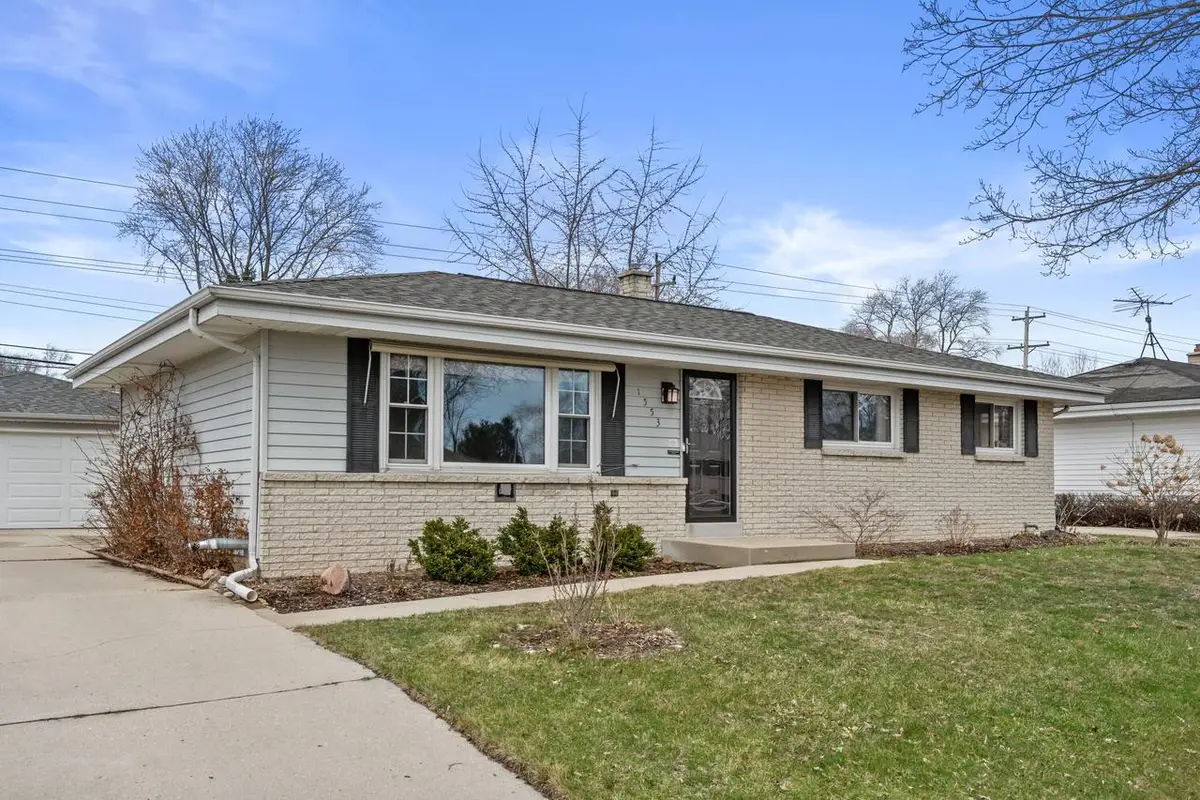 1553 Parknoll LANE, Port Washington, WI 53074 - #1