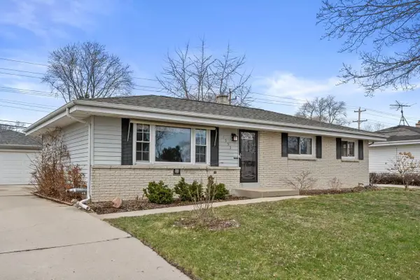 1553 Parknoll LANE, Port Washington, WI 53074