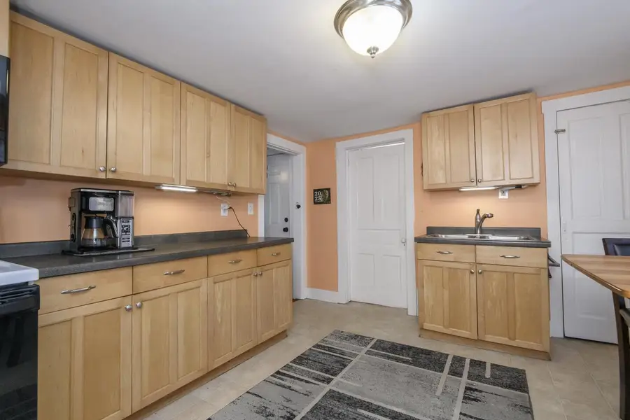 712 N Greenfield AVENUE, Waukesha, WI 53186 - #2