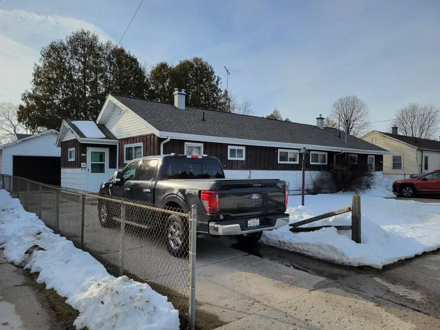 954 S 36th STREET, Manitowoc, WI 54220 - #2
