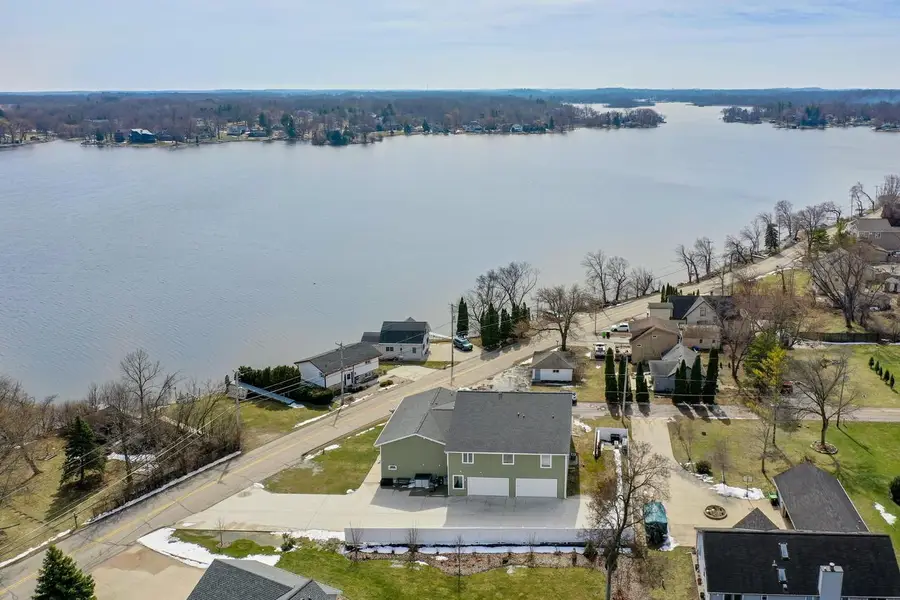 7134 N Tichigan ROAD, Waterford, WI 53185 - #2