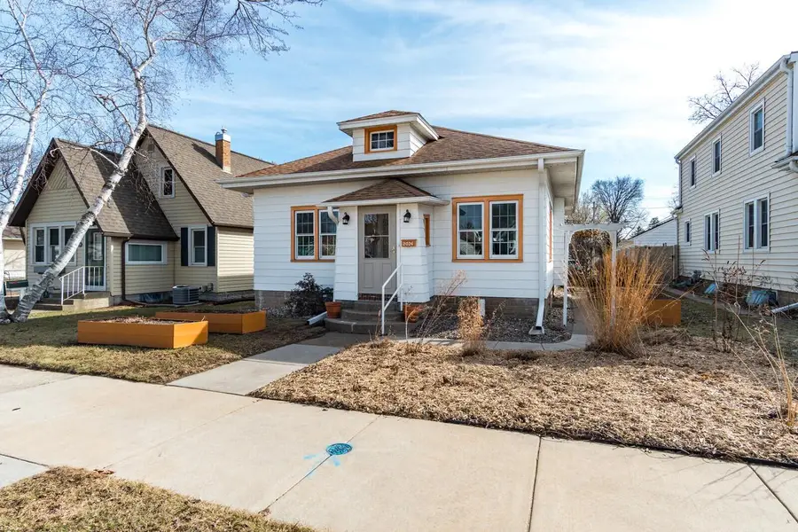 2026 Winnebago STREET, La Crosse, WI 54601 - #2