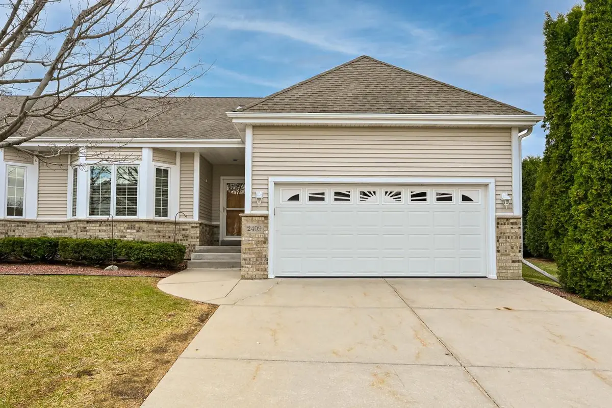 2409 Caribou LANE, Grafton, WI 53024 - #1