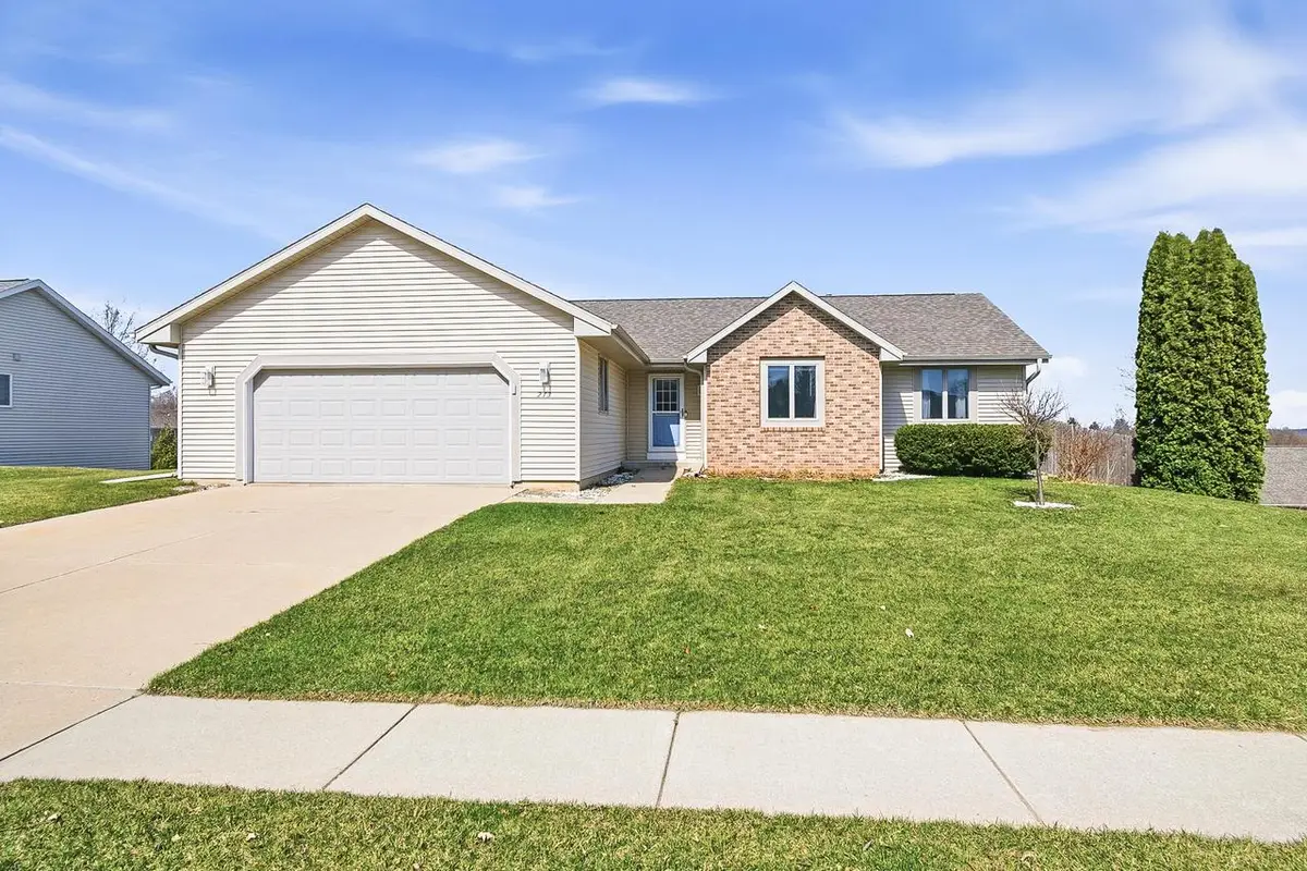 213 Wollet DRIVE, Fort Atkinson, WI 53538 - #1