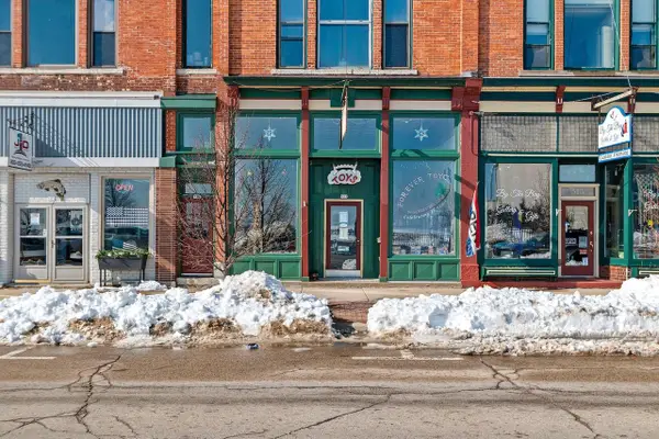 511 1st STREET, MENOMINEE, MI 49858