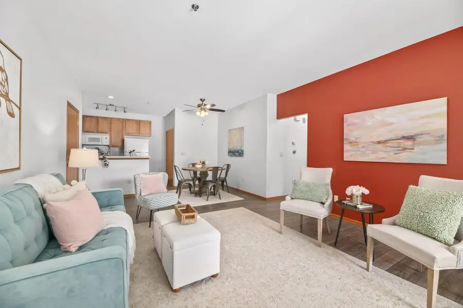 3053 W Drexel AVENUE #111, Franklin, WI 53132 - #2