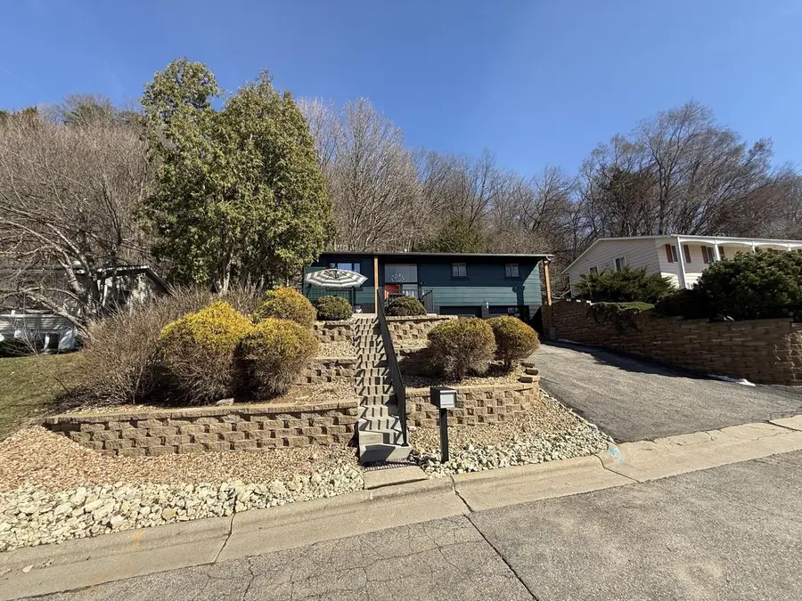 1421 31st PLACE S, La Crosse, WI 54601 - #2