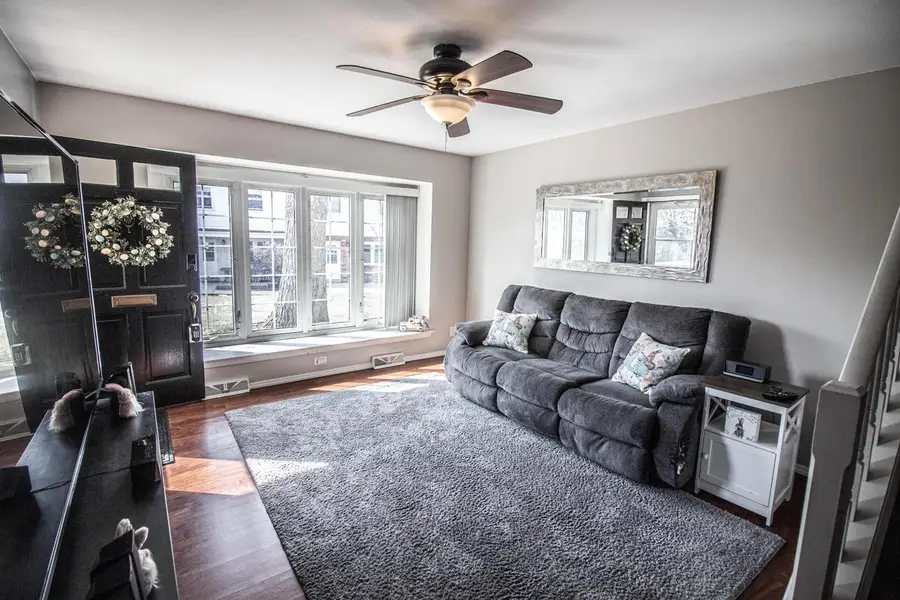 4915 W Colonial COURT, Greenfield, WI 53220 - #3