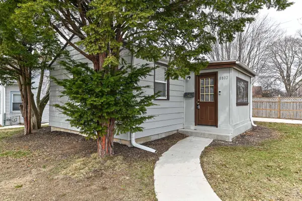 8802 W Center STREET, Milwaukee, WI 53222