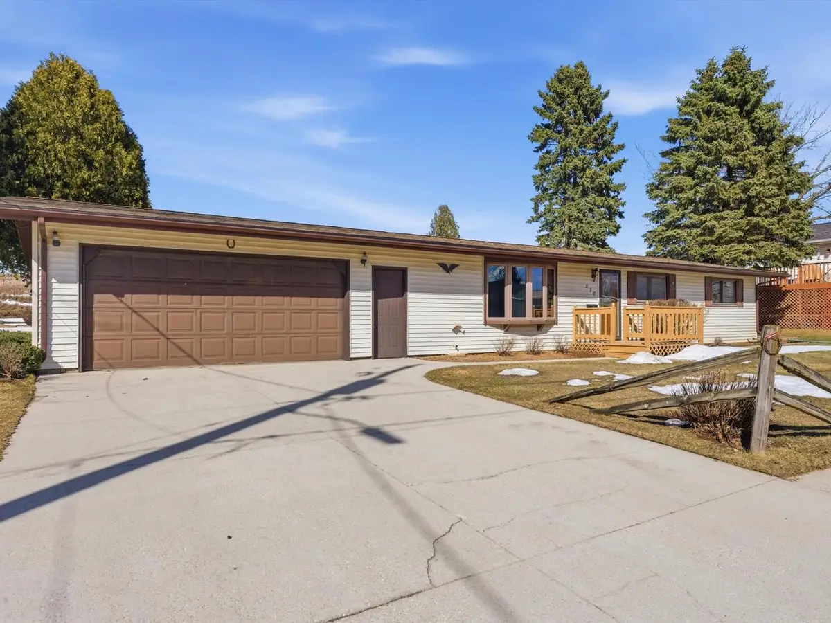 330 Kennedy STREET, Valders, WI 54245 - #1