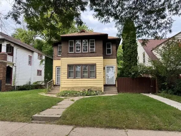 3323 N 44th STREET #3325, Milwaukee, WI 53216