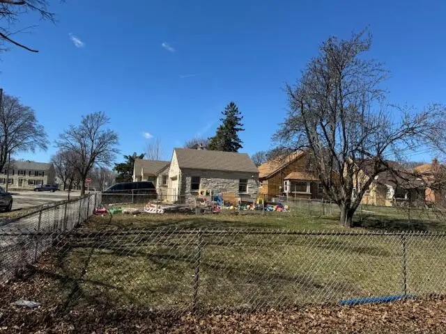 4240 W Fiebrantz AVENUE, Milwaukee, WI 53216 - #3
