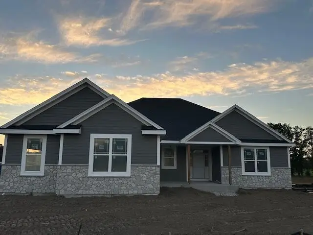 W207 N5817 Muirfield DRIVE, Menomonee Falls, WI 53051 - #1