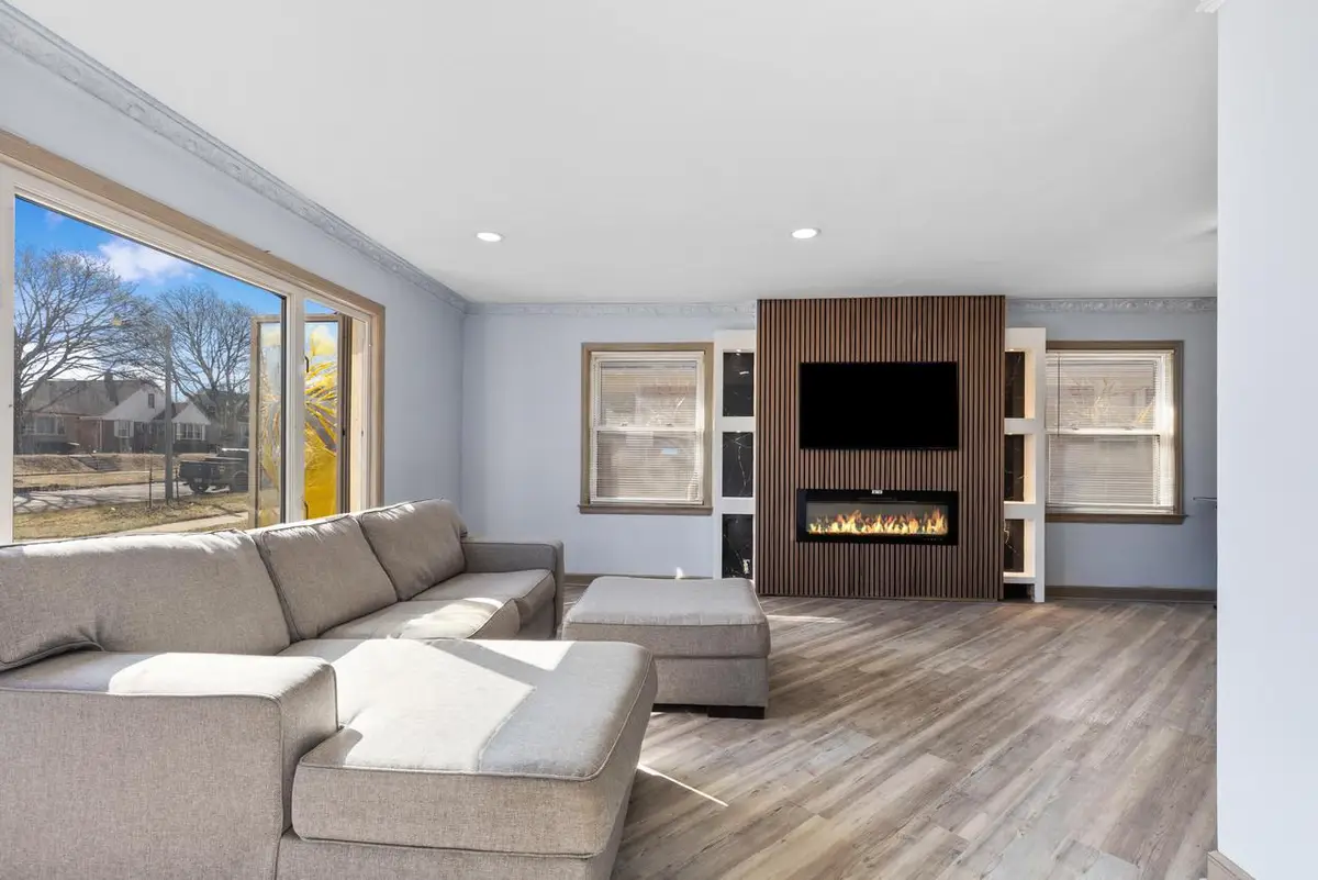 3739 N 58th BOULEVARD, Milwaukee, WI 53216 - #1