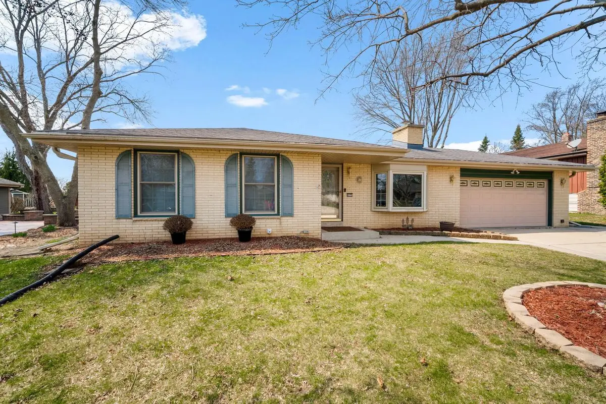 8125 S 58th STREET, Franklin, WI 53132 - #1