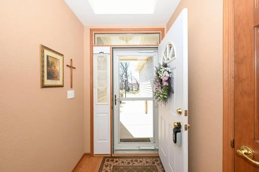 5347 S Butterfield WAY, Greenfield, WI 53221 - #2