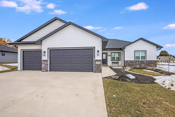900 Moonbeam LANE, Francis Creek, WI 54214
