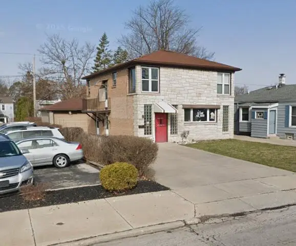2575 S 76th STREET, West Allis, WI 53219