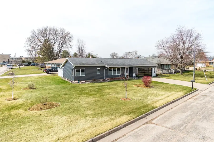 3814 Holly PLACE, La Crosse, WI 54601 - #2