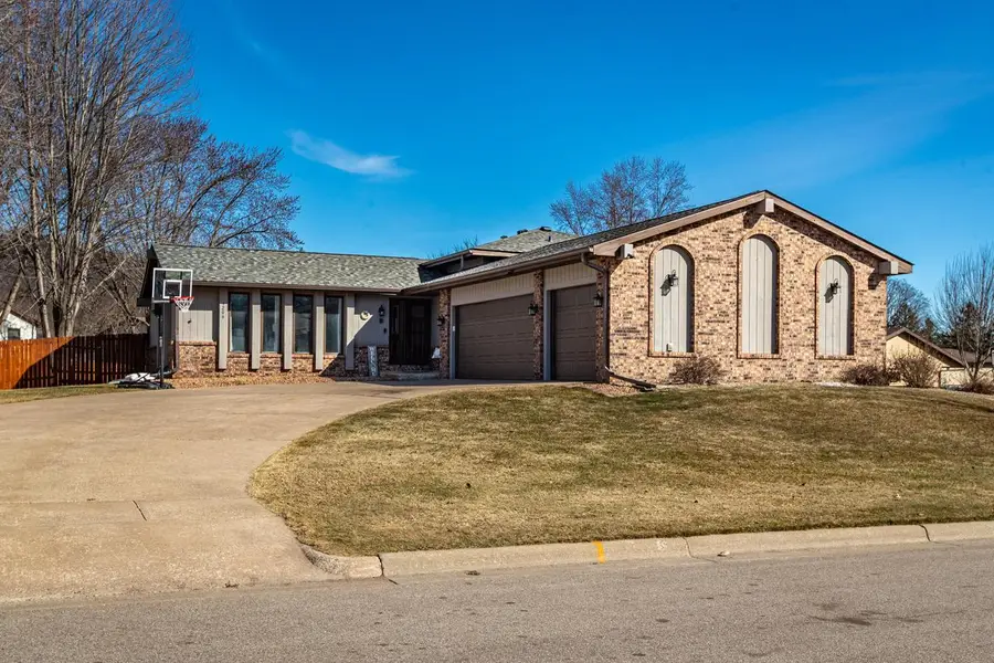 1206 Greenridge DRIVE, Onalaska, WI 54650 - #2