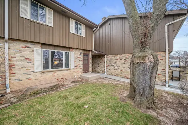 9806 W Morgan AVENUE, Milwaukee, WI 53228