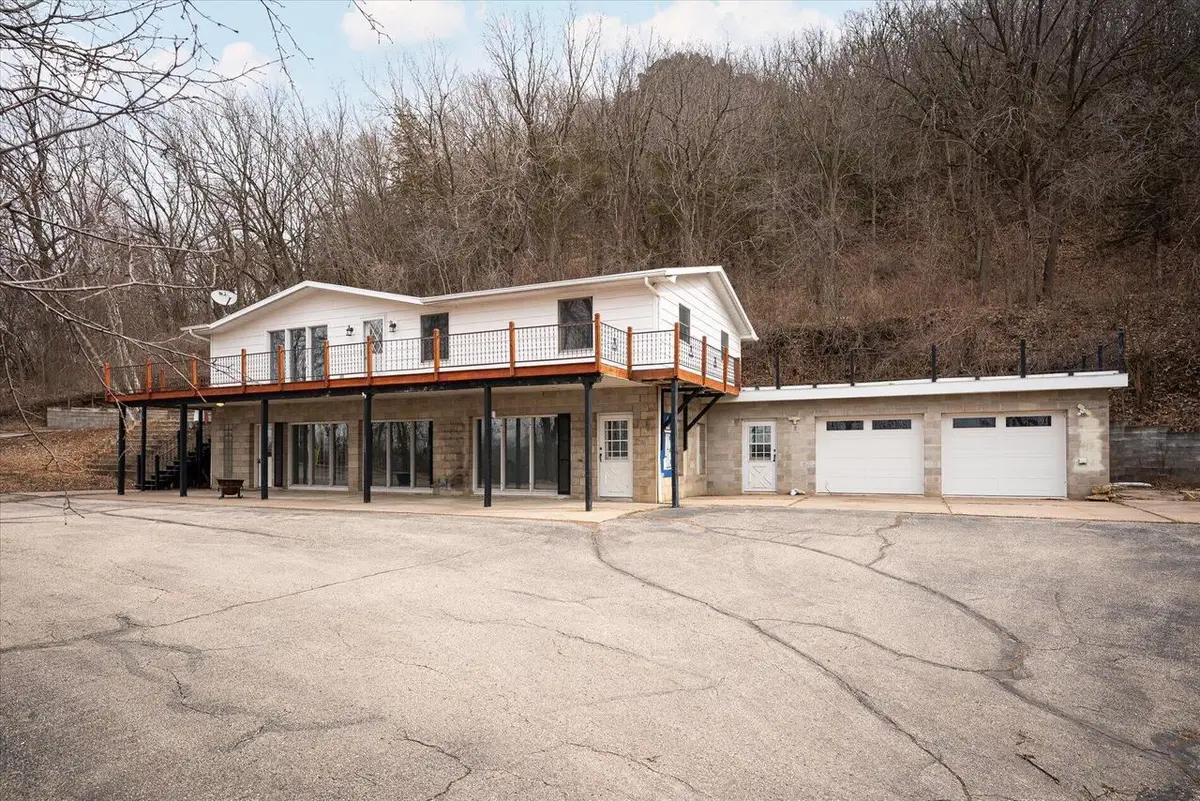 158 State Rd 16, La Crosse, WI 54601 - #1