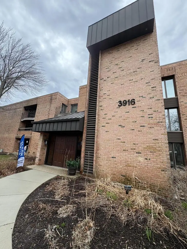 3916 N Oakland AVENUE #224, Shorewood, WI 53211 - #3