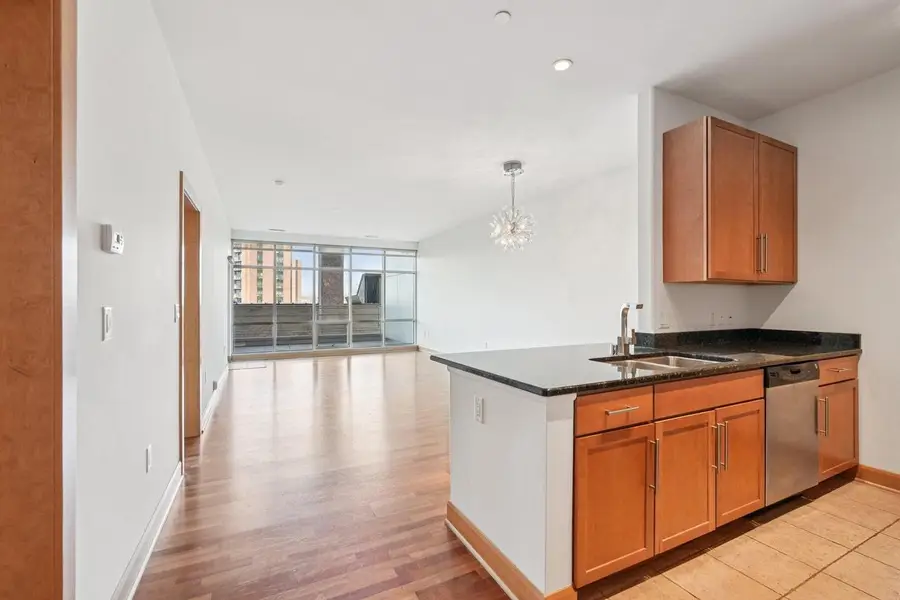 1550 E Royall PLACE #408, Milwaukee, WI 53202 - #3
