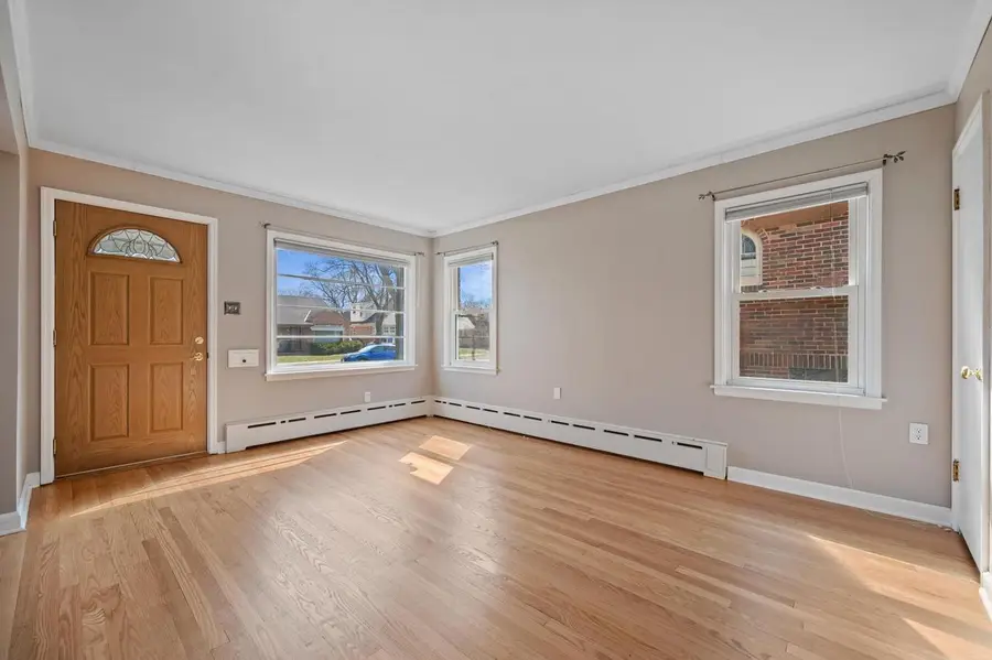 5713 N Argyle AVENUE, Milwaukee, WI 53209 - #2