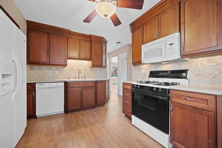 5713 N Argyle AVENUE, Milwaukee, WI 53209 - #3