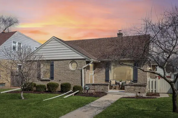 3042 N 88th STREET, Milwaukee, WI 53222