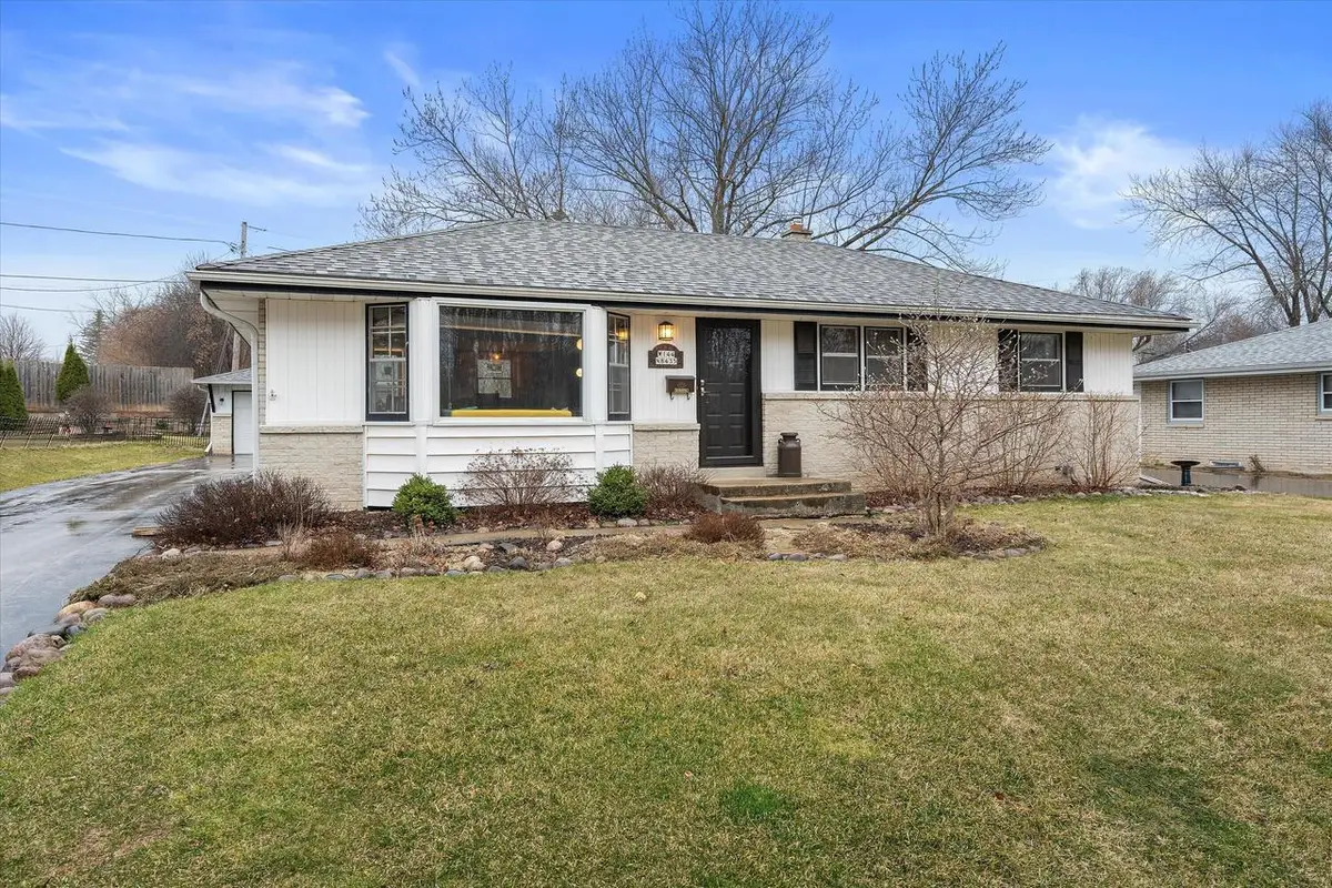 W144N8435 Mac Arthur DRIVE, Menomonee Falls, WI 53051 - #1