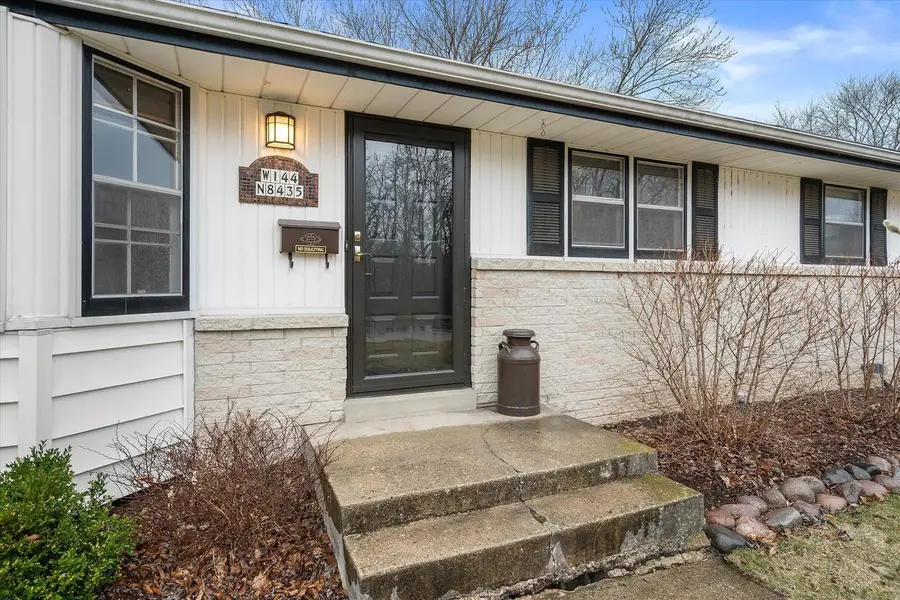 W144N8435 Mac Arthur DRIVE, Menomonee Falls, WI 53051 - #3