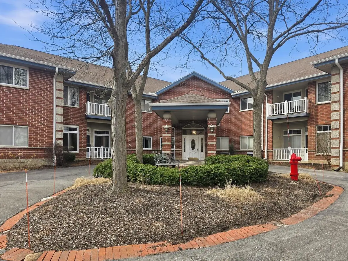 18125 W Wisconsin AVENUE #203, Brookfield, WI 53045 - #1