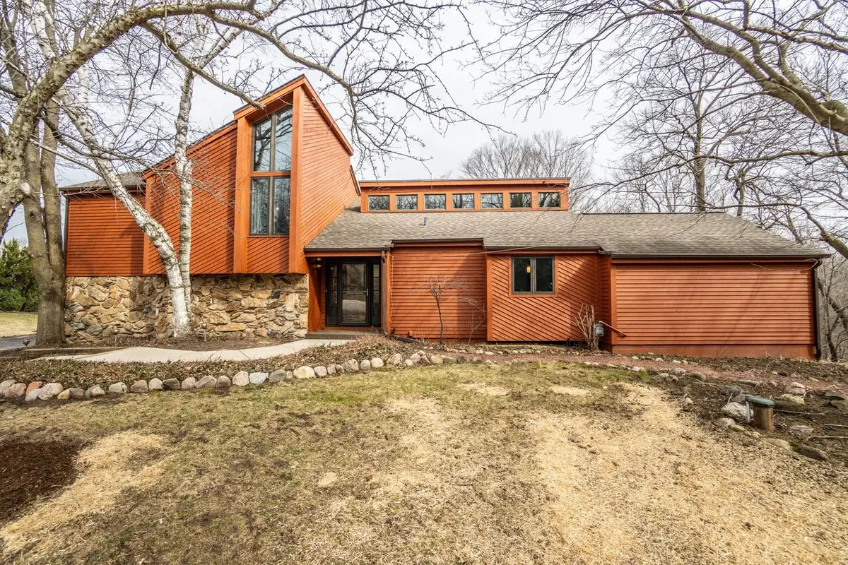 3113 Rolaine PARKWAY, Hartford, WI 53027 - #1