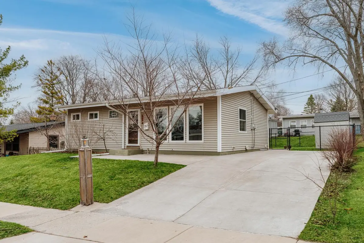 5623 Bentwood LANE, Greendale, WI 53129 - #1